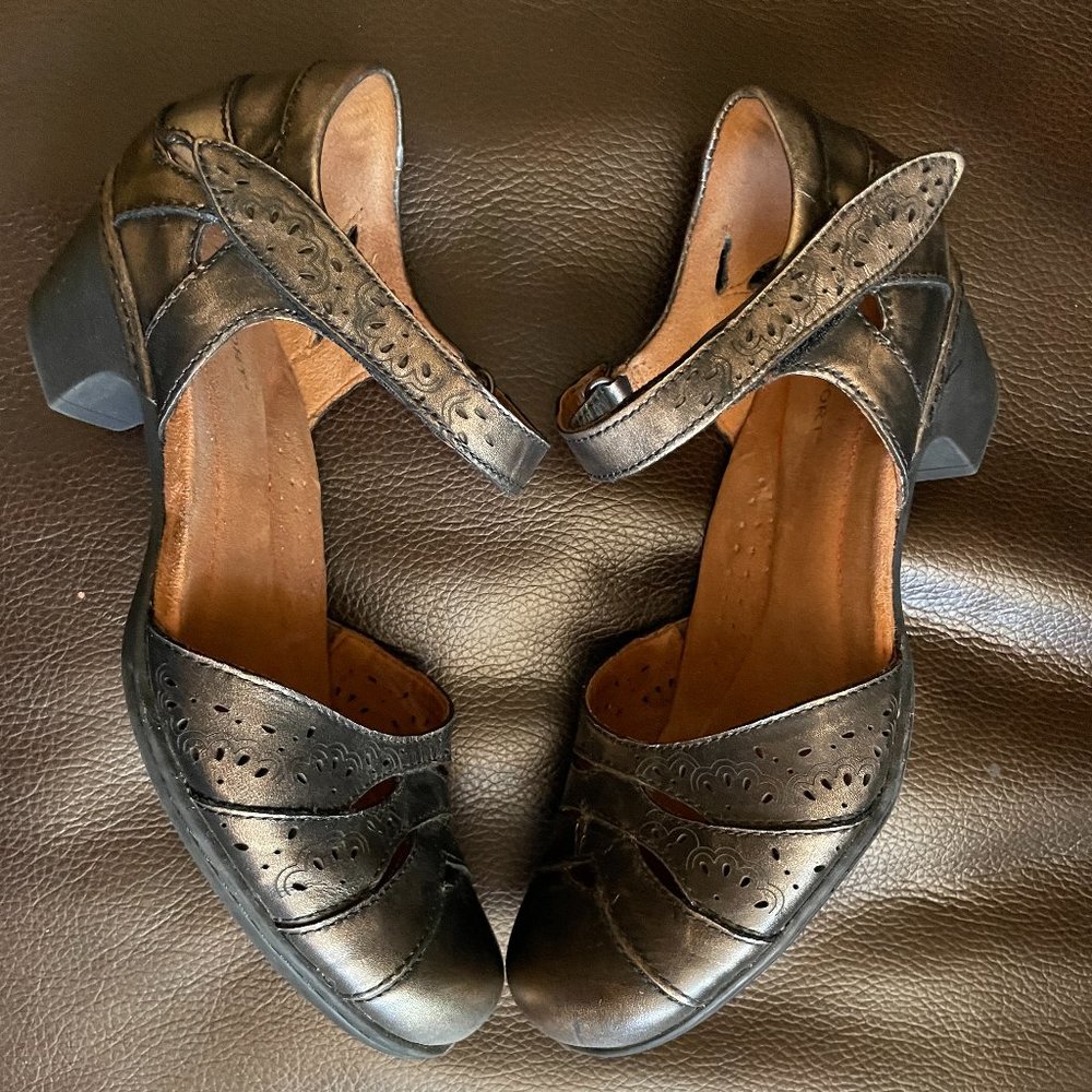 Rockport Mary Jane Pumps